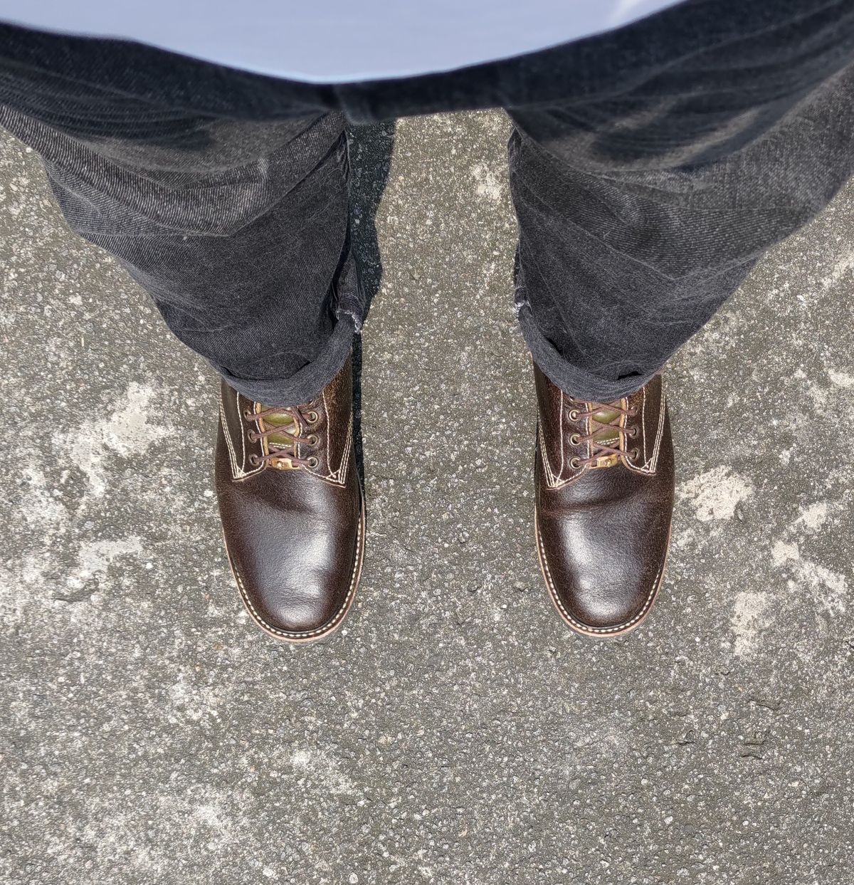 Photo by mjig76 on September 10, 2023 of the Willie's Handmade Boots Service Boot in Horween Olive Waxed Flesh.