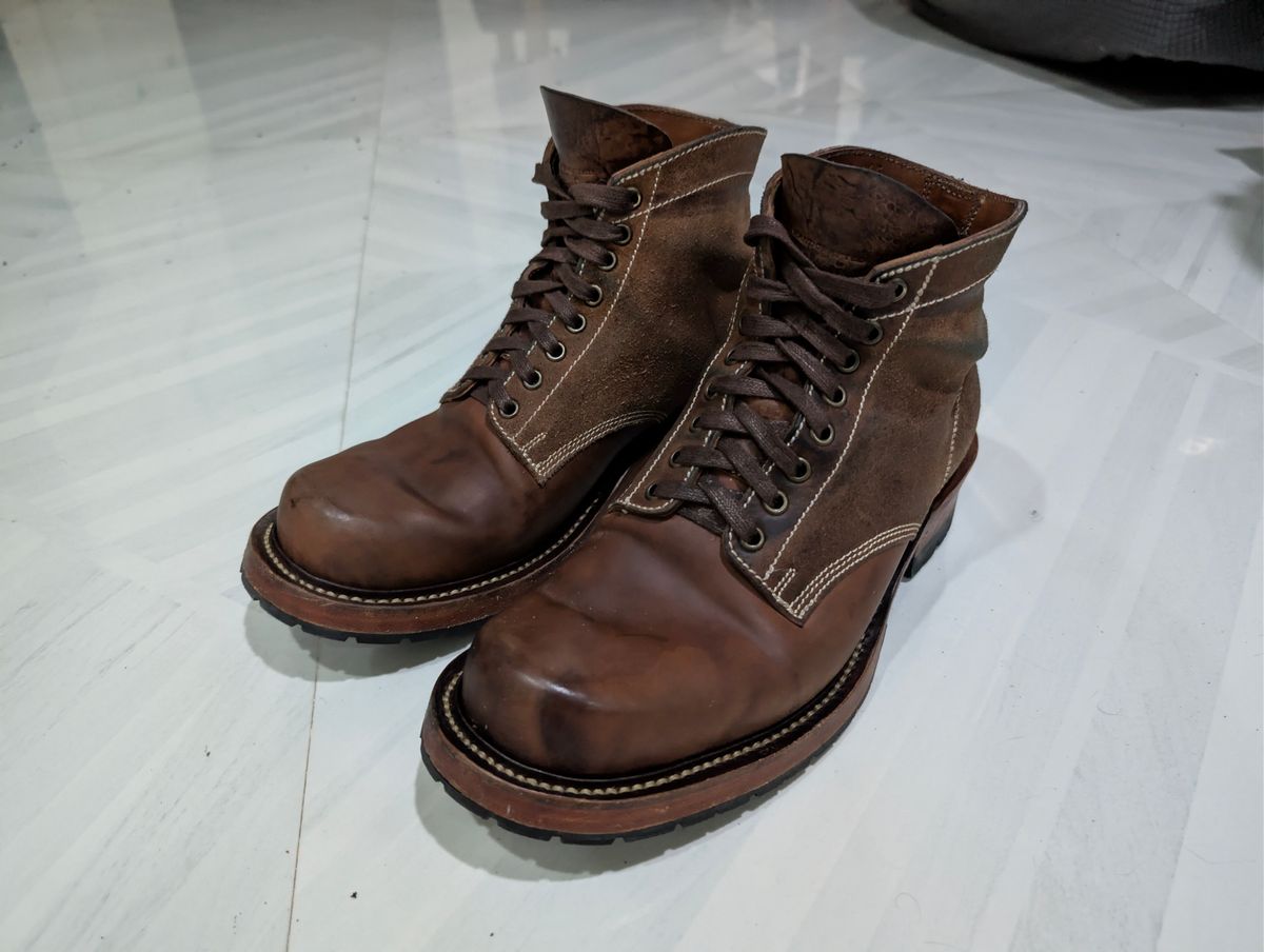 Photo by mjig76 on October 26, 2025 of the Willie's Handmade Boots Custom Model in Maryam Natural Waxed Reverse Horsebutt.