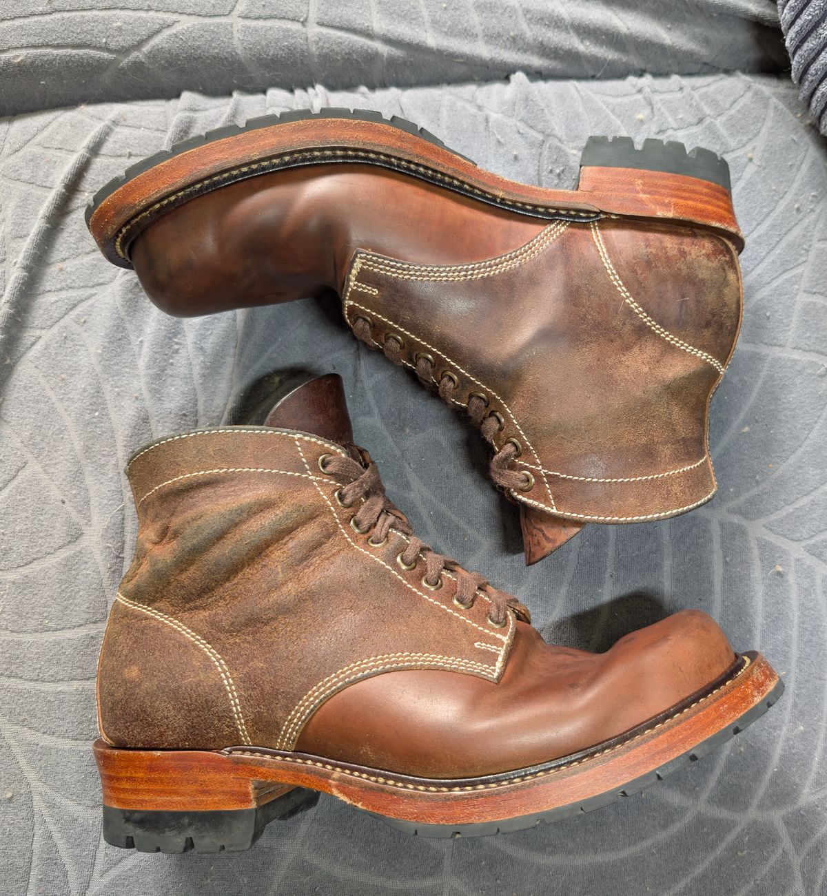 Photo by mjig76 on December 2, 2025 of the Willie's Handmade Boots Custom Model in Maryam Natural Waxed Reverse Horsebutt.