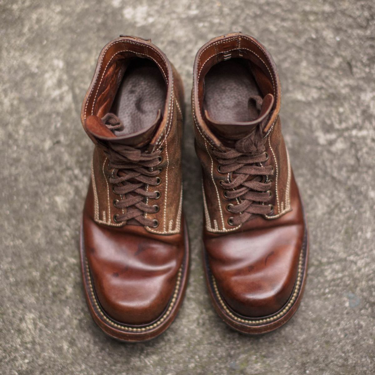 Photo by mjig76 on January 3, 2026 of the Willie's Handmade Boots Custom Model in Maryam Natural Waxed Reverse Horsebutt.