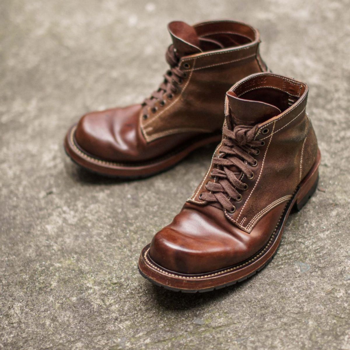 Photo by mjig76 on January 3, 2026 of the Willie's Handmade Boots Custom Model in Maryam Natural Waxed Reverse Horsebutt.