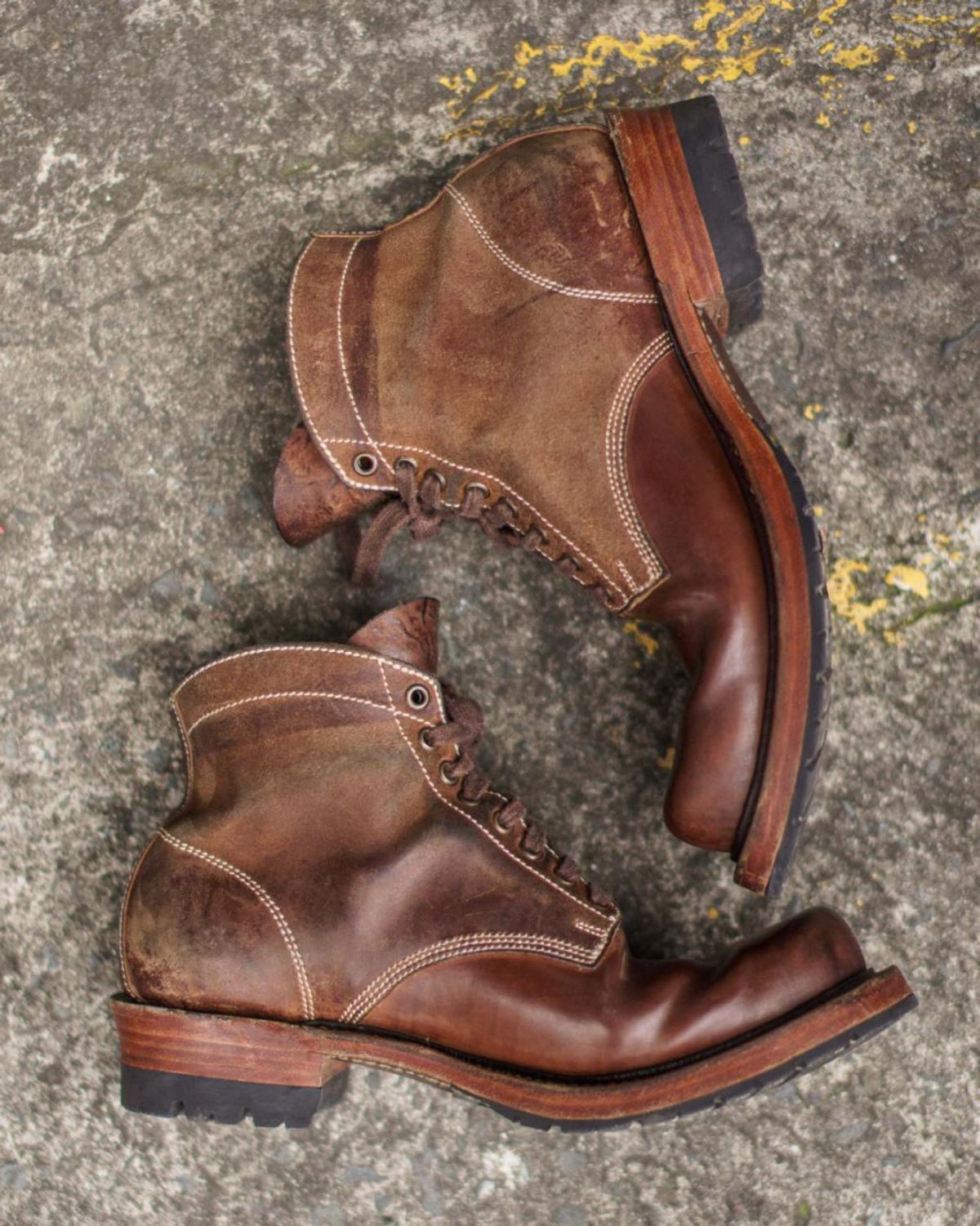 Photo by mjig76 on January 3, 2026 of the Willie's Handmade Boots Custom Model in Maryam Natural Waxed Reverse Horsebutt.