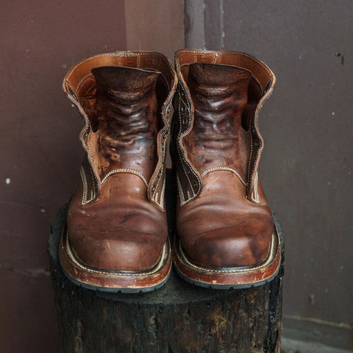 Photo by mjig76 on February 2, 2026 of the Willie's Handmade Boots Custom Model in Maryam Natural Waxed Reverse Horsebutt.