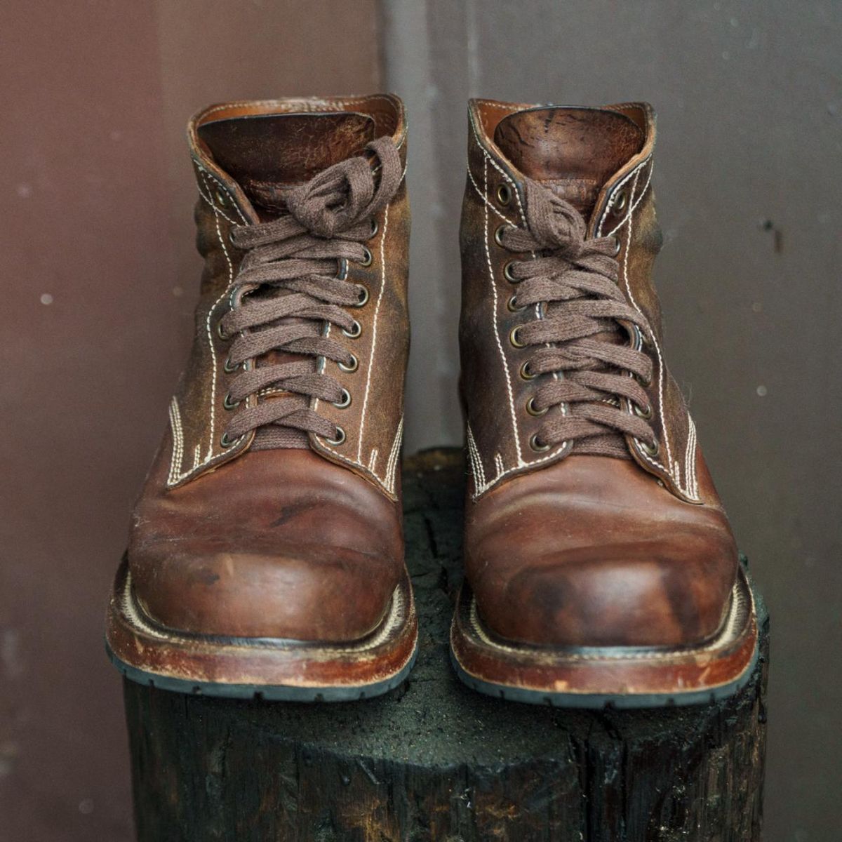 Photo by mjig76 on February 2, 2026 of the Willie's Handmade Boots Custom Model in Maryam Natural Waxed Reverse Horsebutt.