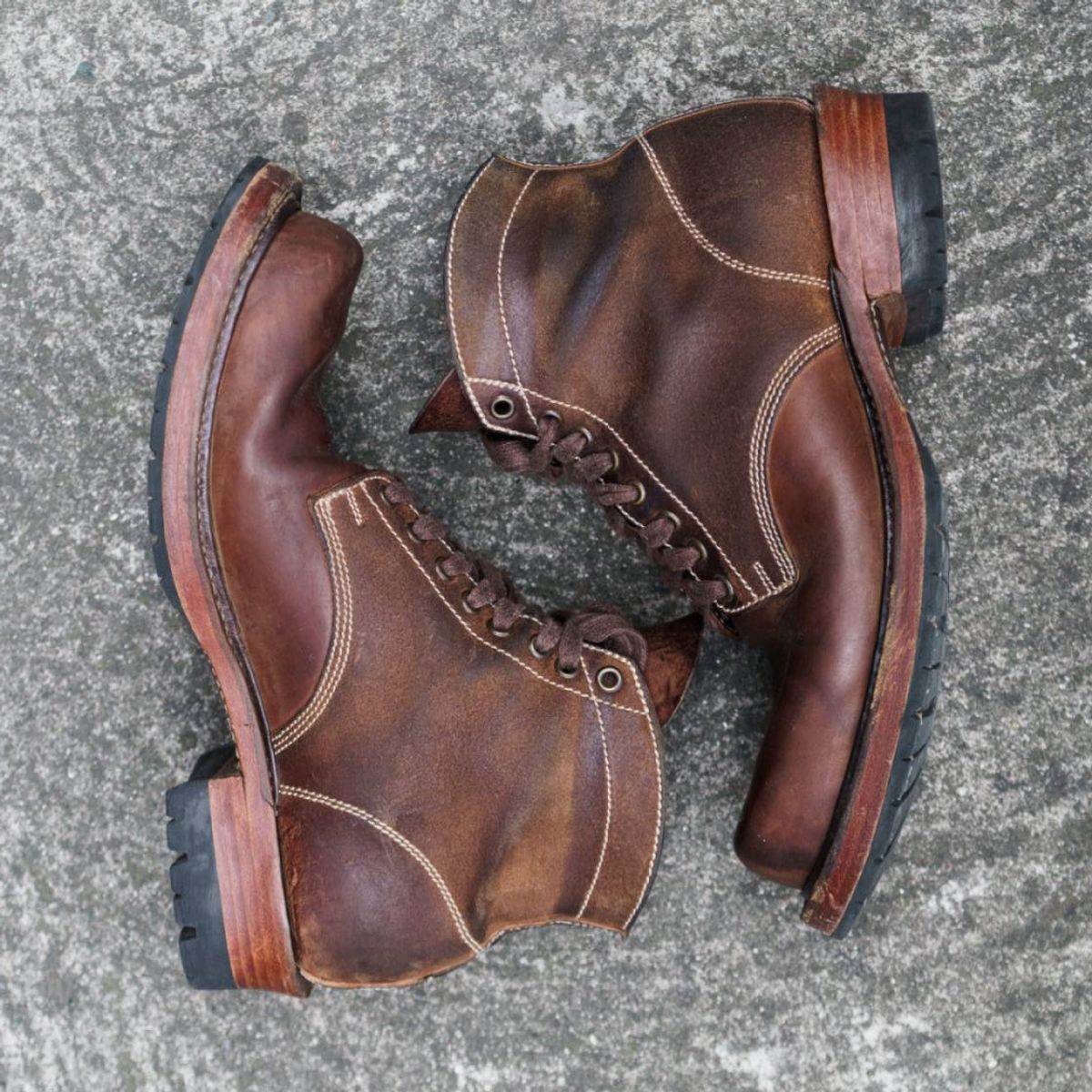 Photo by mjig76 on February 2, 2026 of the Willie's Handmade Boots Custom Model in Maryam Natural Waxed Reverse Horsebutt.