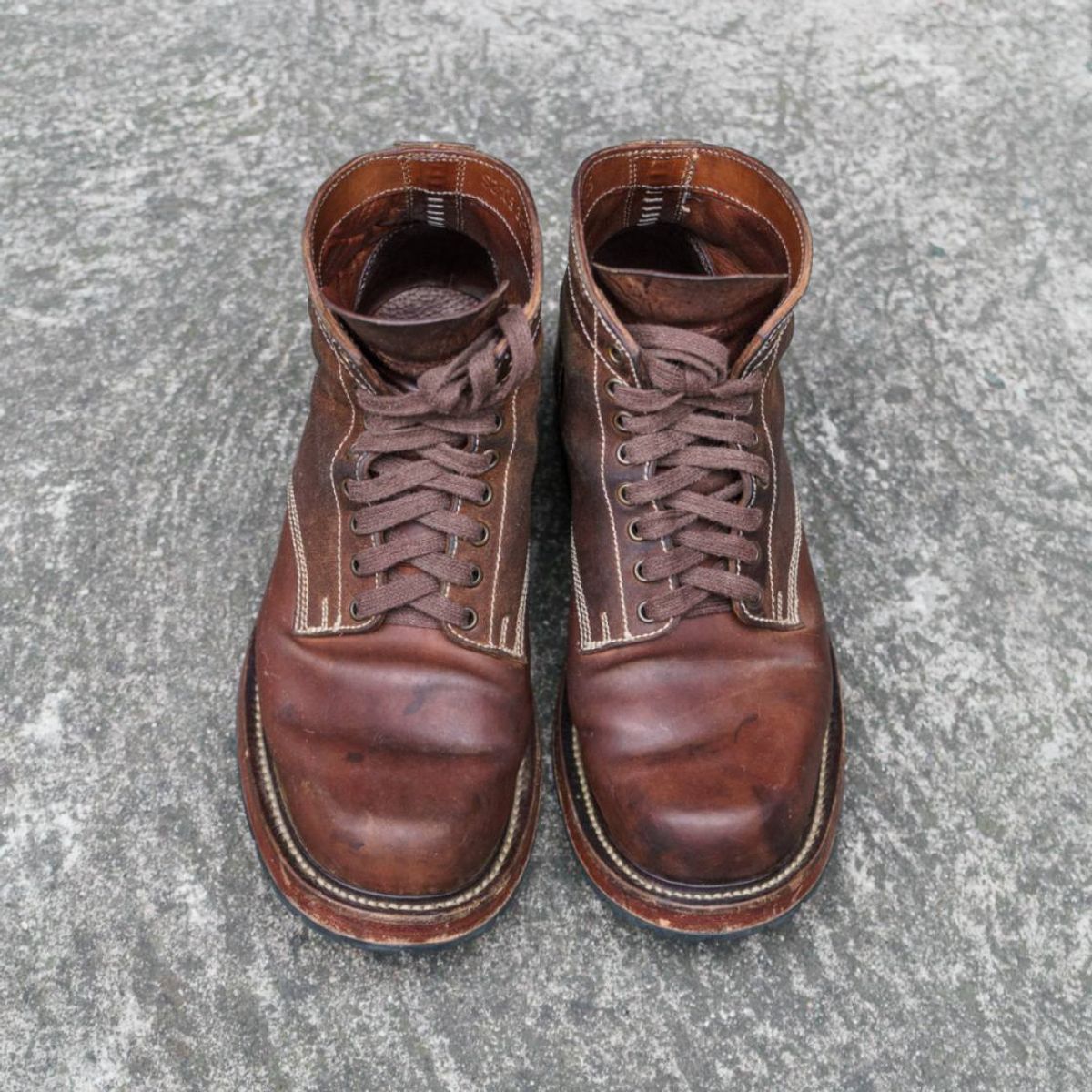 Photo by mjig76 on February 2, 2026 of the Willie's Handmade Boots Custom Model in Maryam Natural Waxed Reverse Horsebutt.