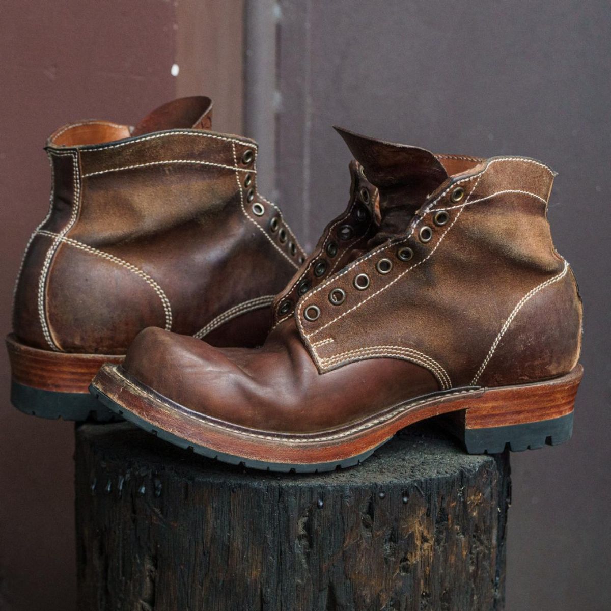 Photo by mjig76 on February 2, 2026 of the Willie's Handmade Boots Custom Model in Maryam Natural Waxed Reverse Horsebutt.