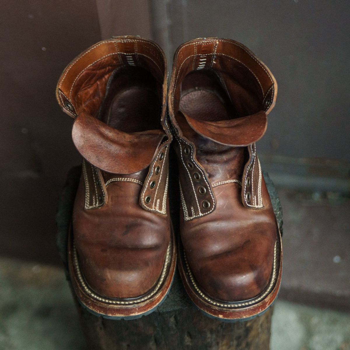 Photo by mjig76 on February 2, 2026 of the Willie's Handmade Boots Custom Model in Maryam Natural Waxed Reverse Horsebutt.