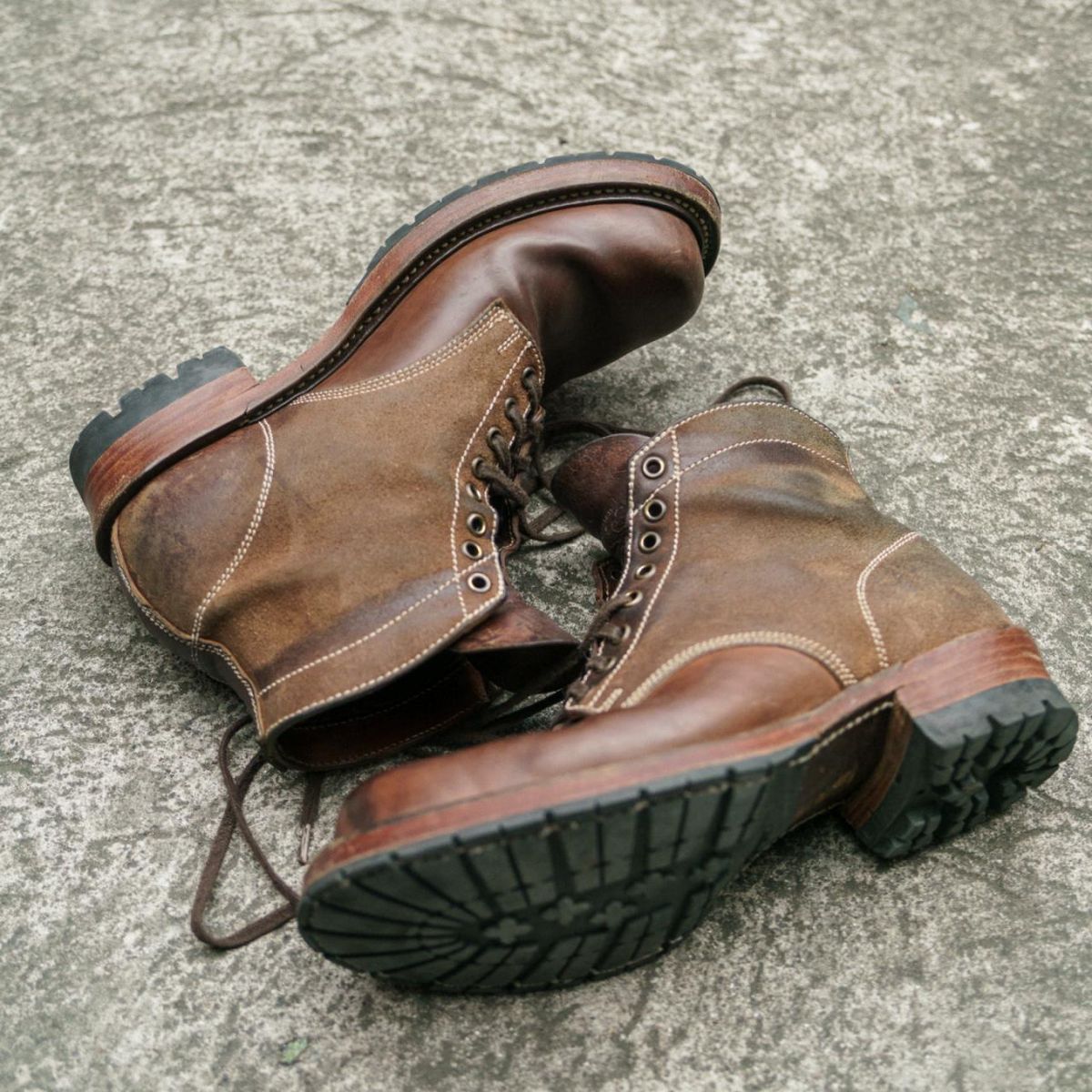 Photo by mjig76 on March 3, 2026 of the Willie's Handmade Boots Custom Model in Maryam Natural Waxed Reverse Horsebutt.