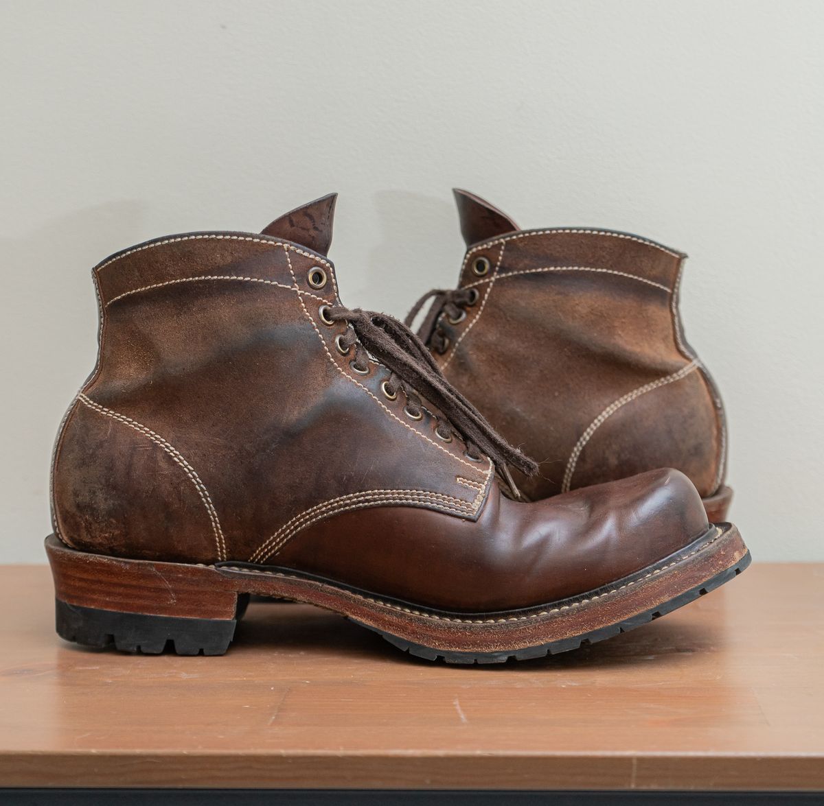 Photo by mjig76 on April 2, 2026 of the Willie's Handmade Boots Custom Model in Maryam Natural Waxed Reverse Horsebutt.