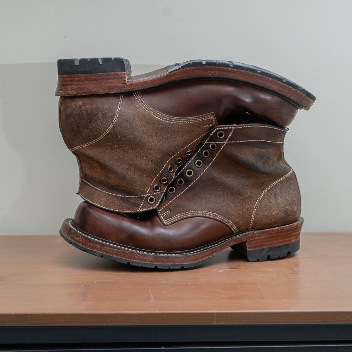 Photo by mjig76 on April 2, 2026 of the Willie's Handmade Boots Custom Model in Maryam Natural Waxed Reverse Horsebutt.