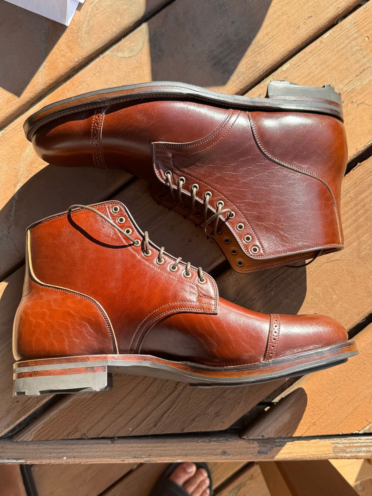 Photo by thatguy92 on October 1, 2023 of the Viberg Service Boot BCT in Shinki Cognac Teacore Horsebutt.