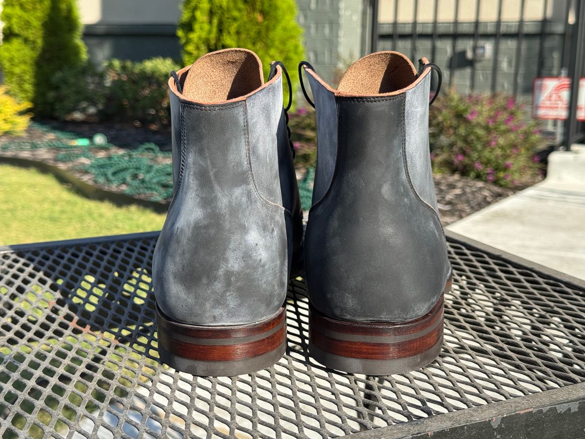 Photo by thatguy92 on October 1, 2024 of the Viberg Service Boot BCT in Horween Black Teacore Double Cordovan Butts.