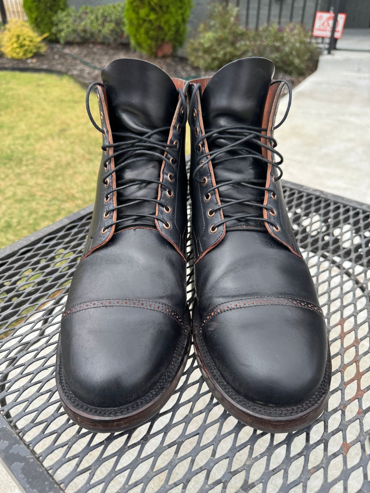 Photo by thatguy92 on November 5, 2024 of the Viberg Service Boot BCT in Horween Black Teacore Double Cordovan Butts.