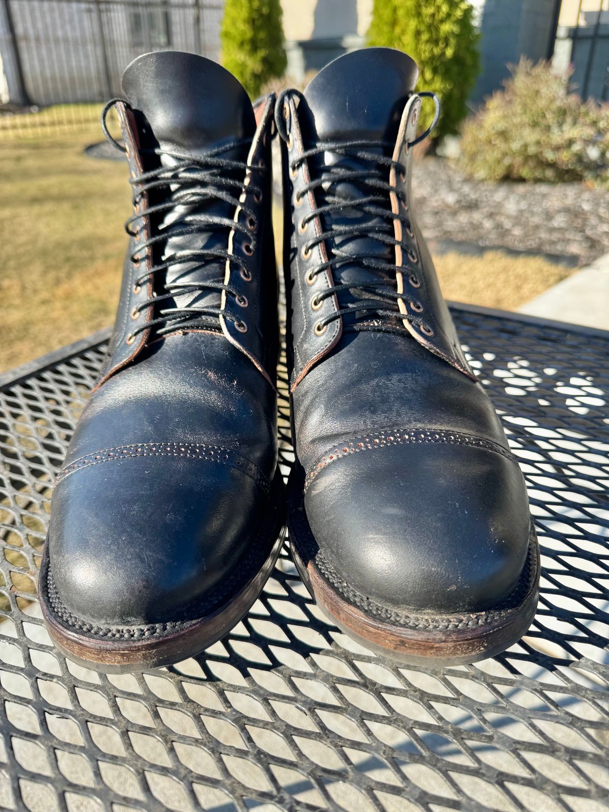 Photo by thatguy92 on December 4, 2024 of the Viberg Service Boot BCT in Horween Black Teacore Double Cordovan Butts.