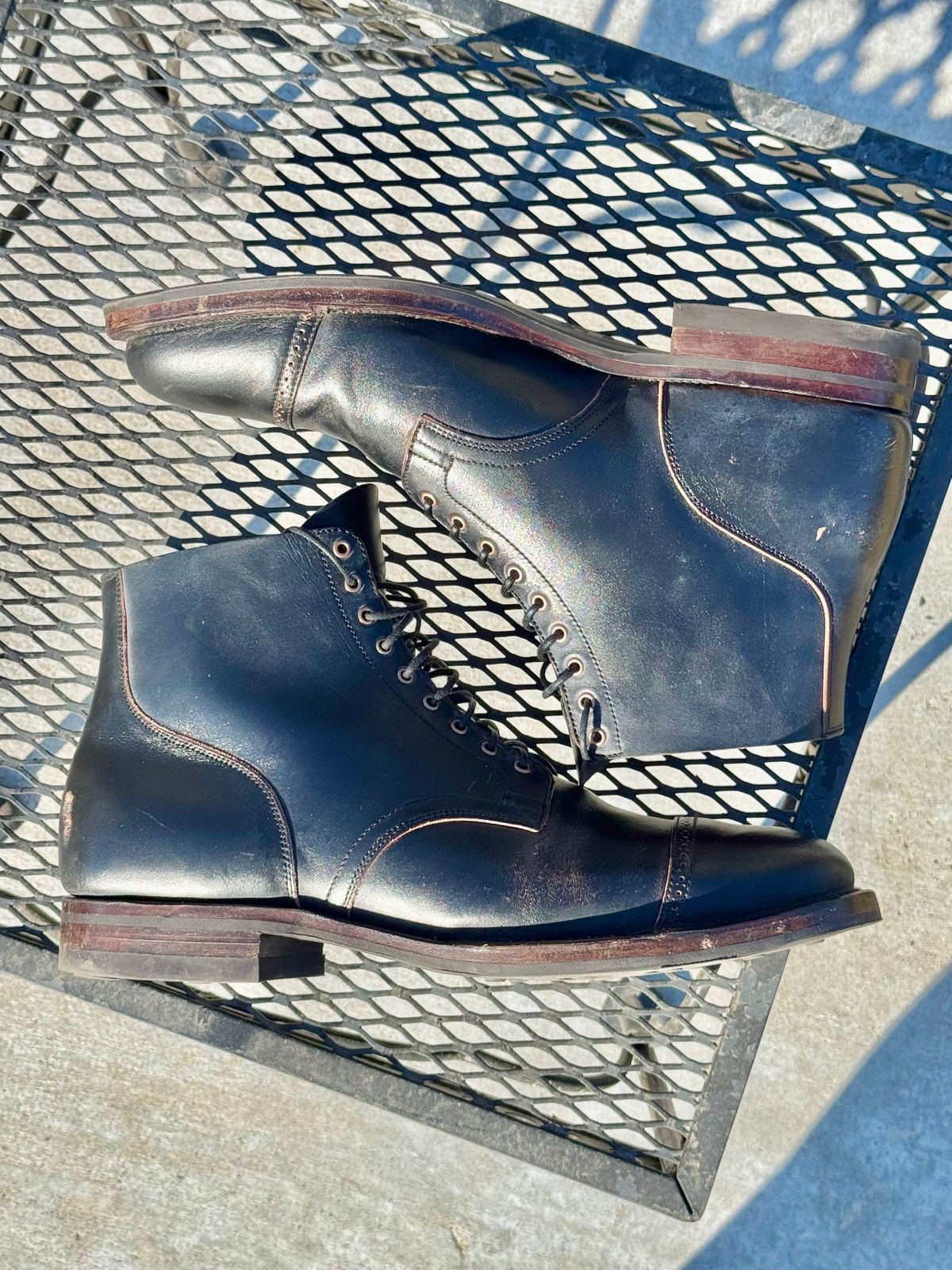 Photo by thatguy92 on December 4, 2024 of the Viberg Service Boot BCT in Horween Black Teacore Double Cordovan Butts.