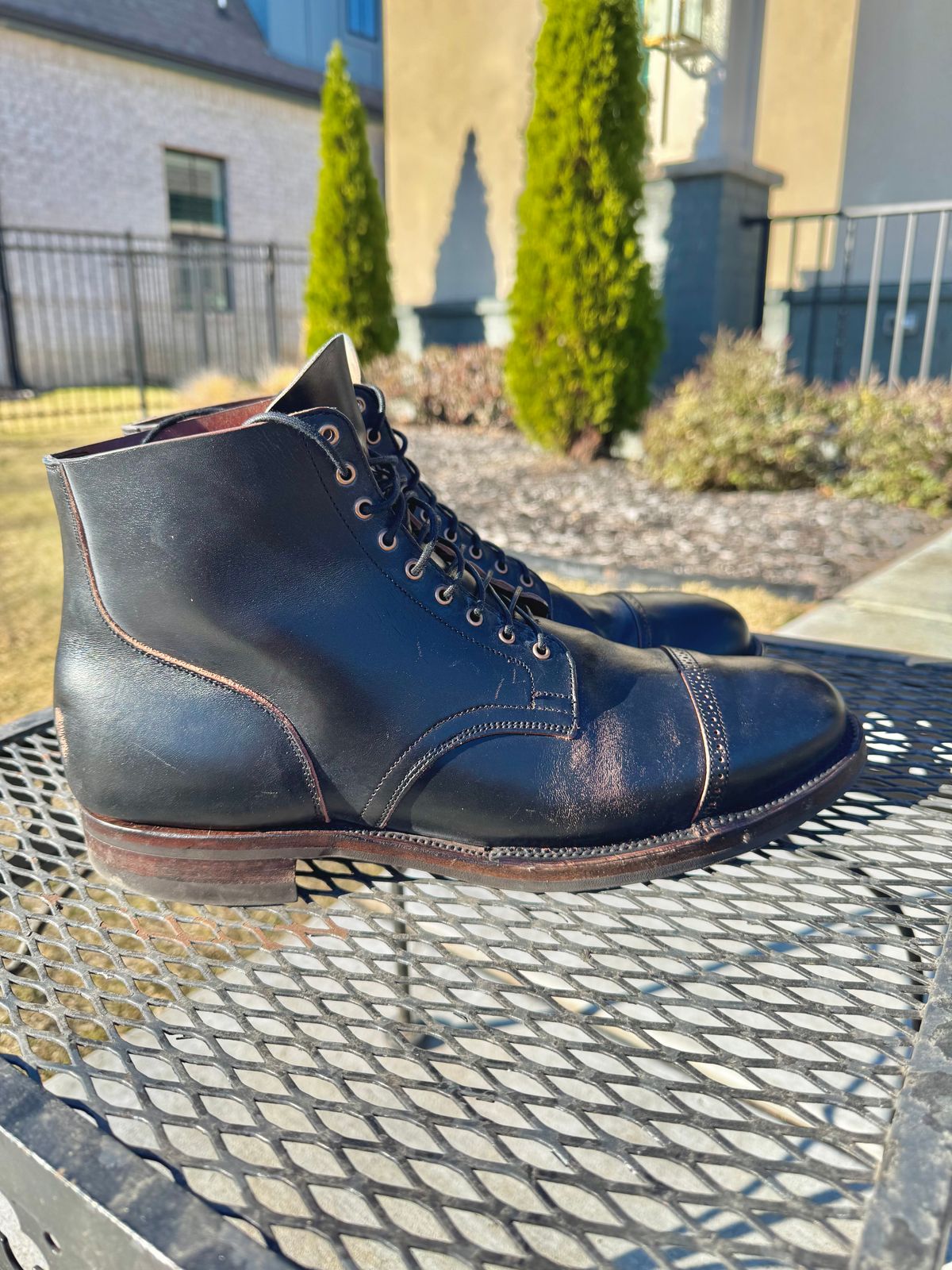 Photo by thatguy92 on December 4, 2024 of the Viberg Service Boot BCT in Horween Black Teacore Double Cordovan Butts.