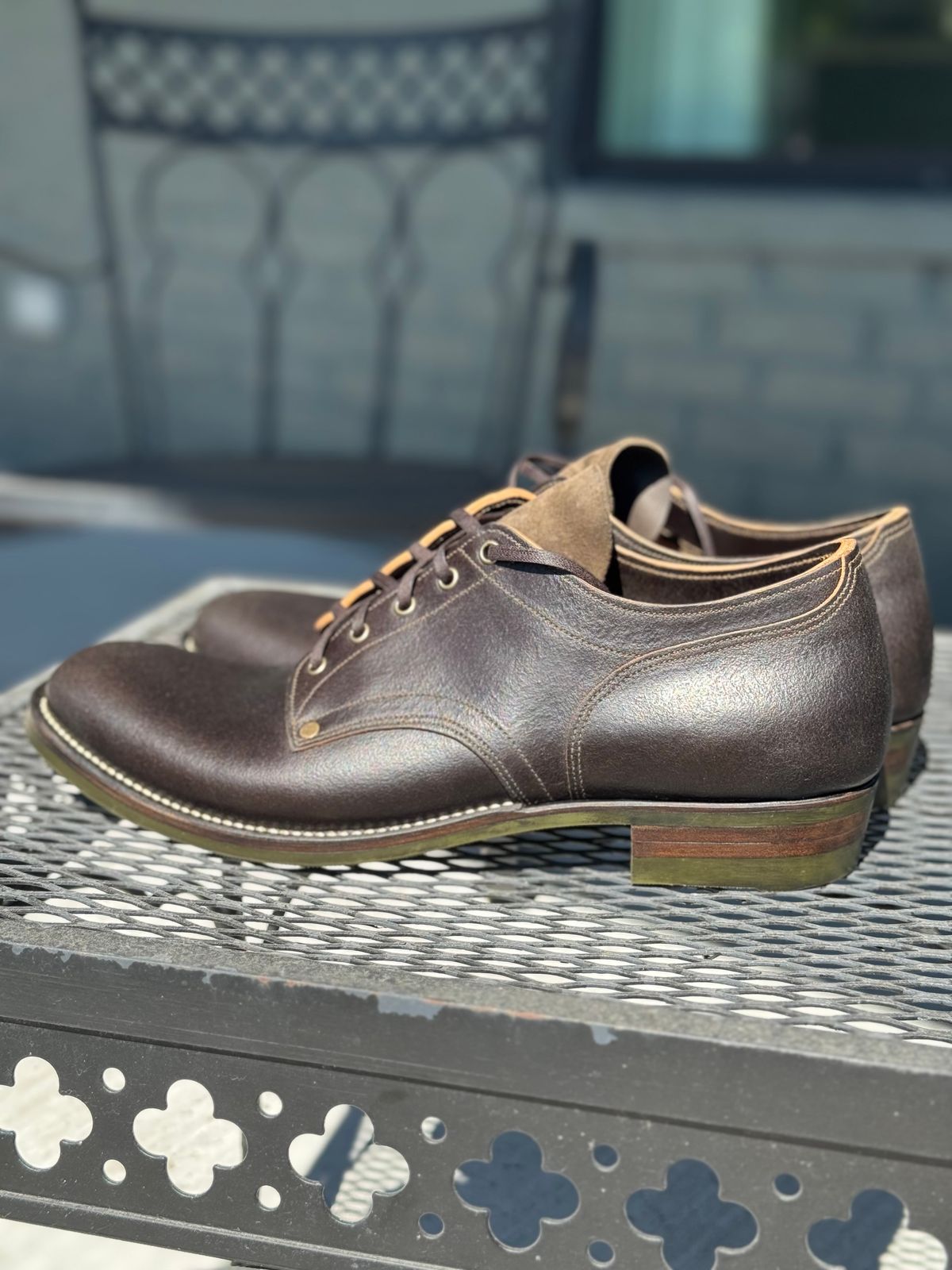 Photo by thatguy92 on October 1, 2025 of the NF Bootmaker Milton Shoe in Horween Grape Leaf Waxed Flesh Essex.