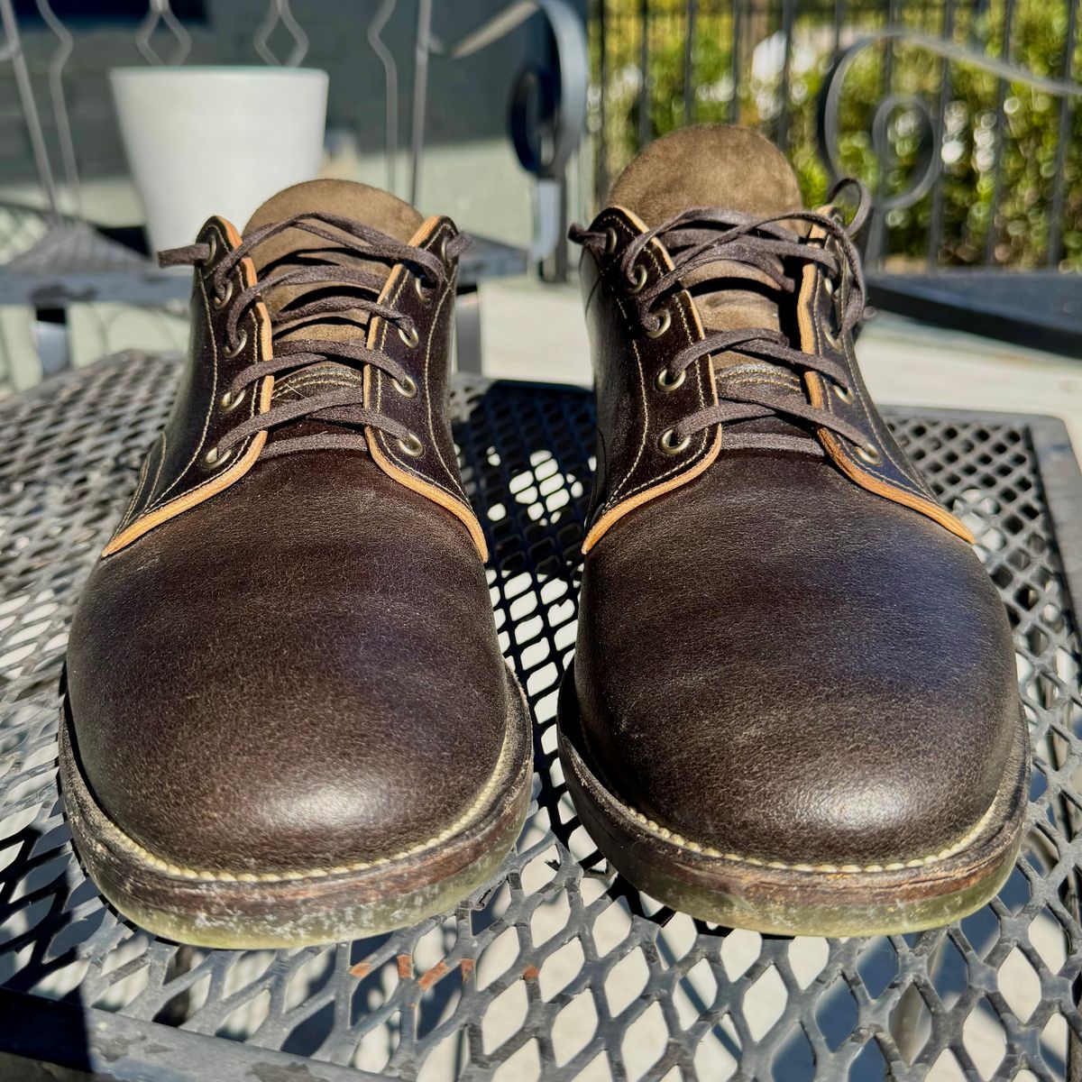 Photo by thatguy92 on November 3, 2025 of the NF Bootmaker Milton Shoe in Horween Grape Leaf Waxed Flesh Essex.