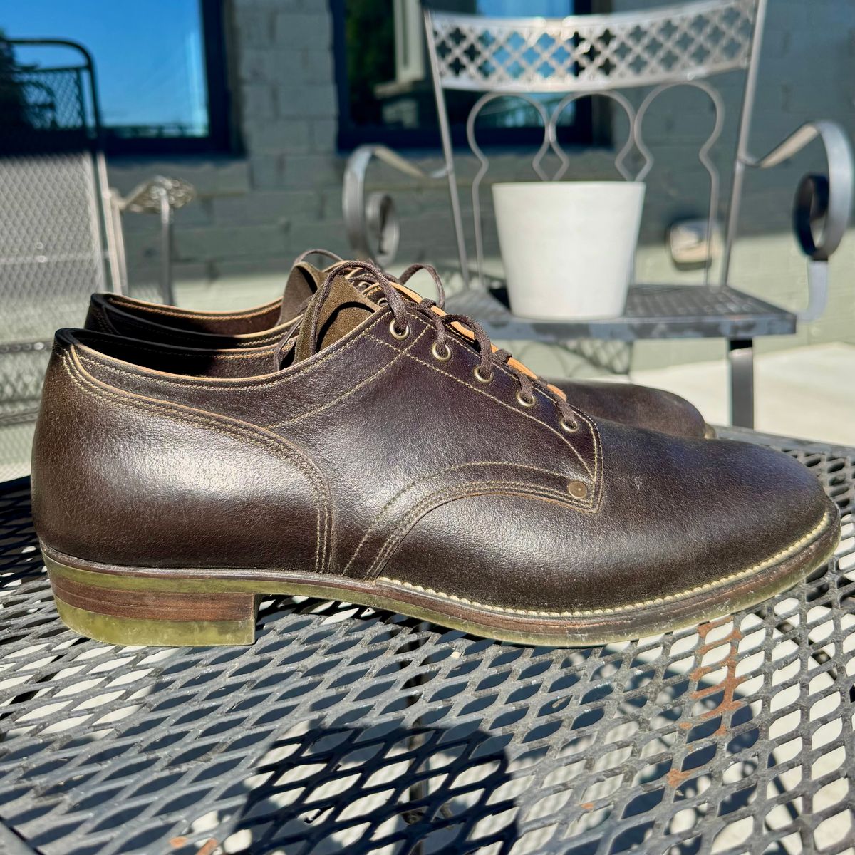 Photo by thatguy92 on November 3, 2025 of the NF Bootmaker Milton Shoe in Horween Grape Leaf Waxed Flesh Essex.
