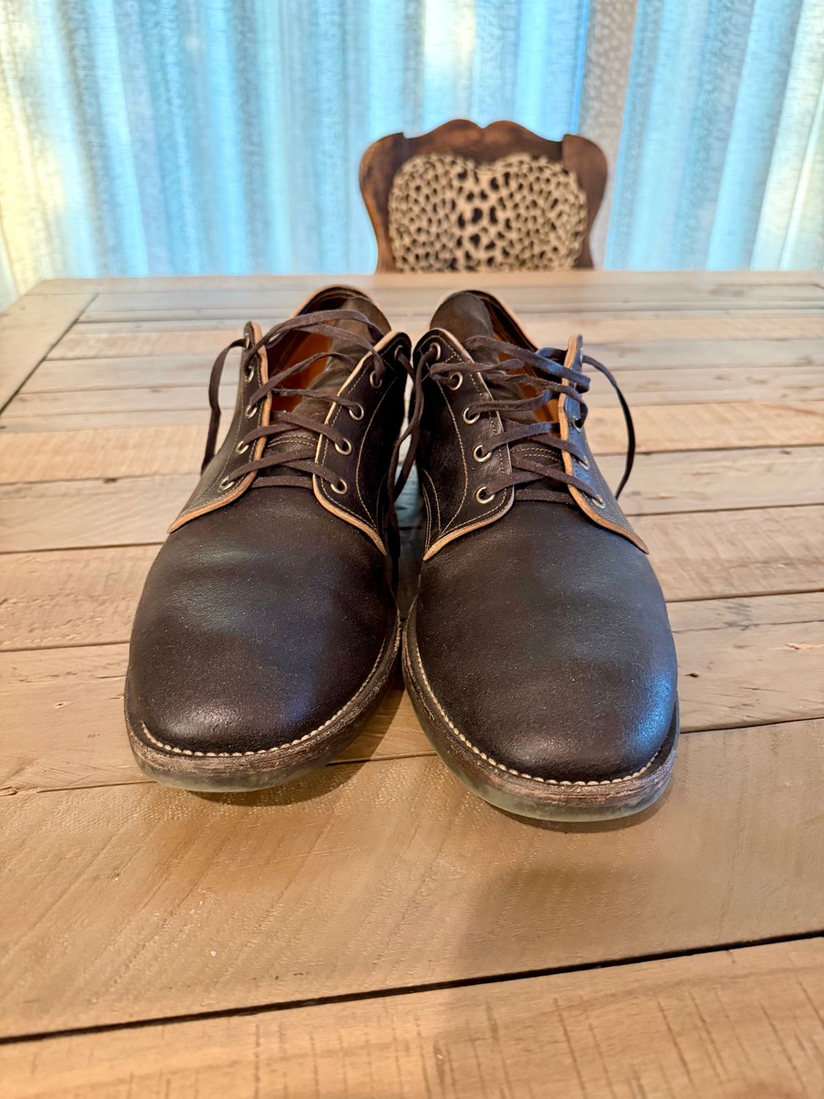 Photo by thatguy92 on April 6, 2026 of the NF Bootmaker Milton Shoe in Horween Grape Leaf Waxed Flesh Essex.