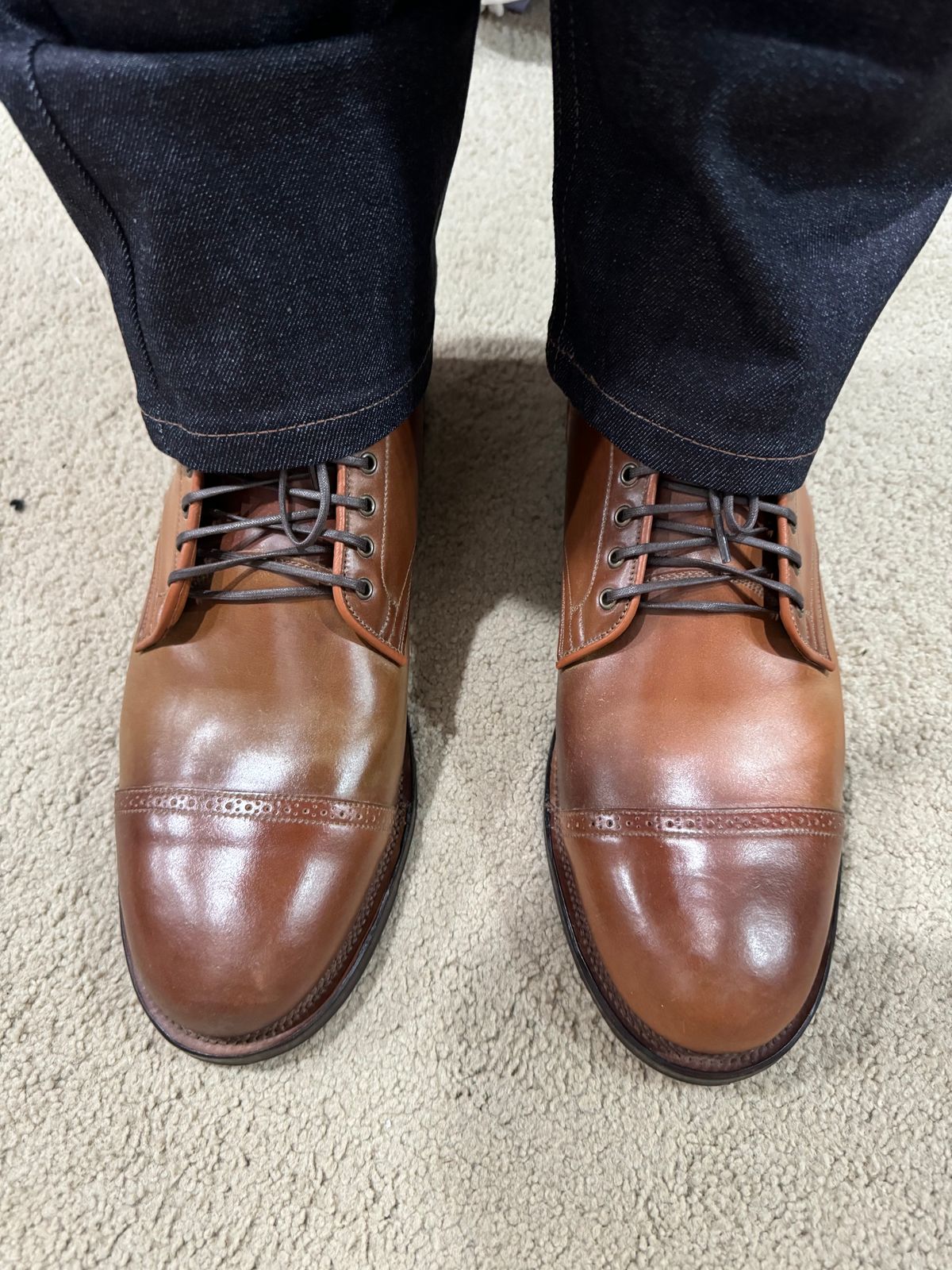 Photo by thatguy92 on November 25, 2023 of the Viberg Service Boot BCT in Horween Whiskey Dip Dye Shell Cordovan.