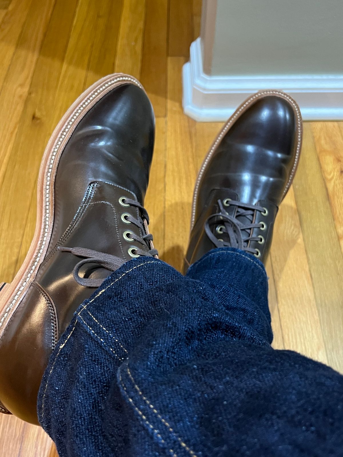 Photo by thatguy92 on February 21, 2023 of the Grant Stone Diesel Boot in Horween Maduro Shell Cordovan.