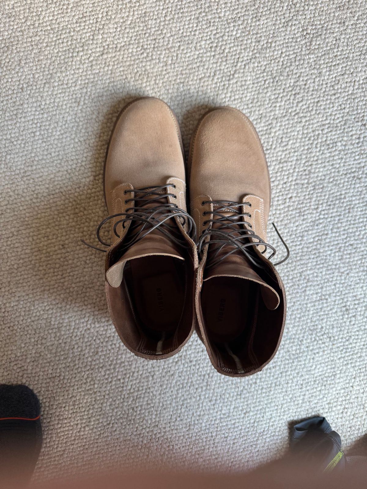 Photo by thatguy92 on August 3, 2024 of the Viberg Boondocker in Horween Marine Field Roughout.