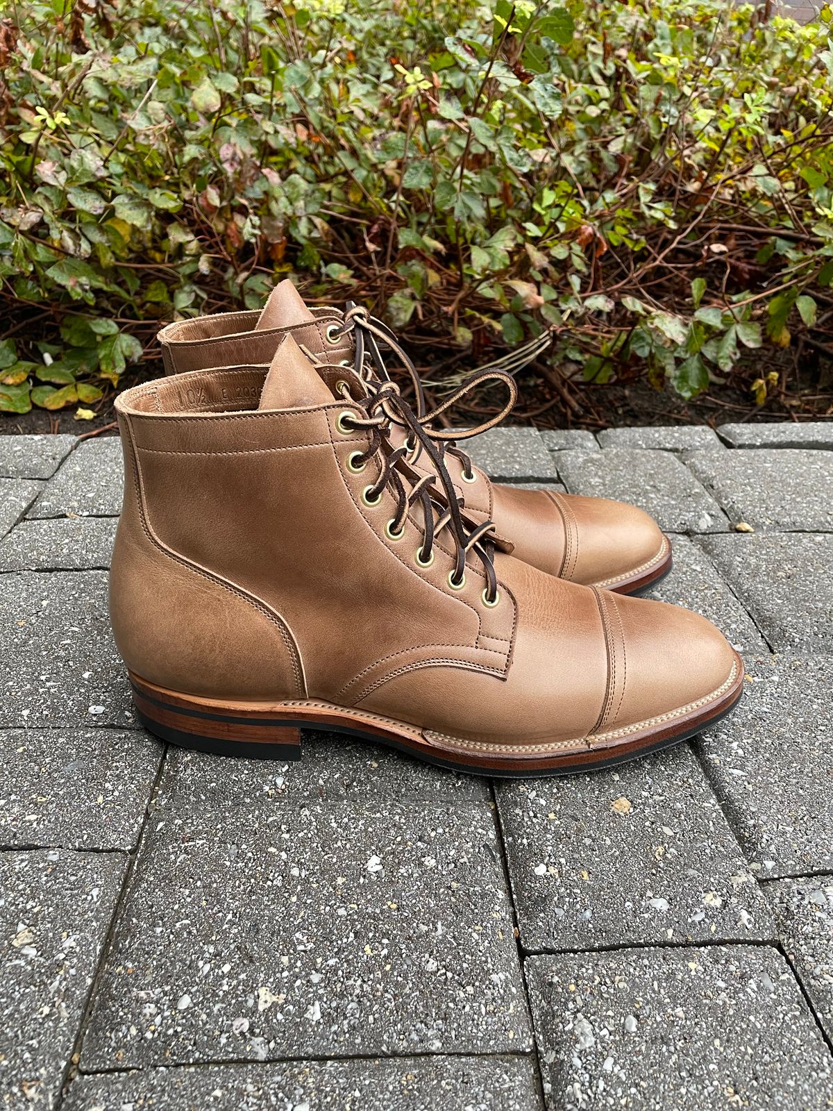Photo by Ata_Deniz on November 1, 2022 of the Viberg Service Boot in Horween Natural Chromexcel.