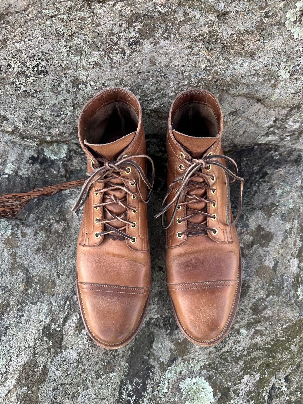 Photo by Ata_Deniz on February 5, 2023 of the Viberg Service Boot in Horween Natural Chromexcel.