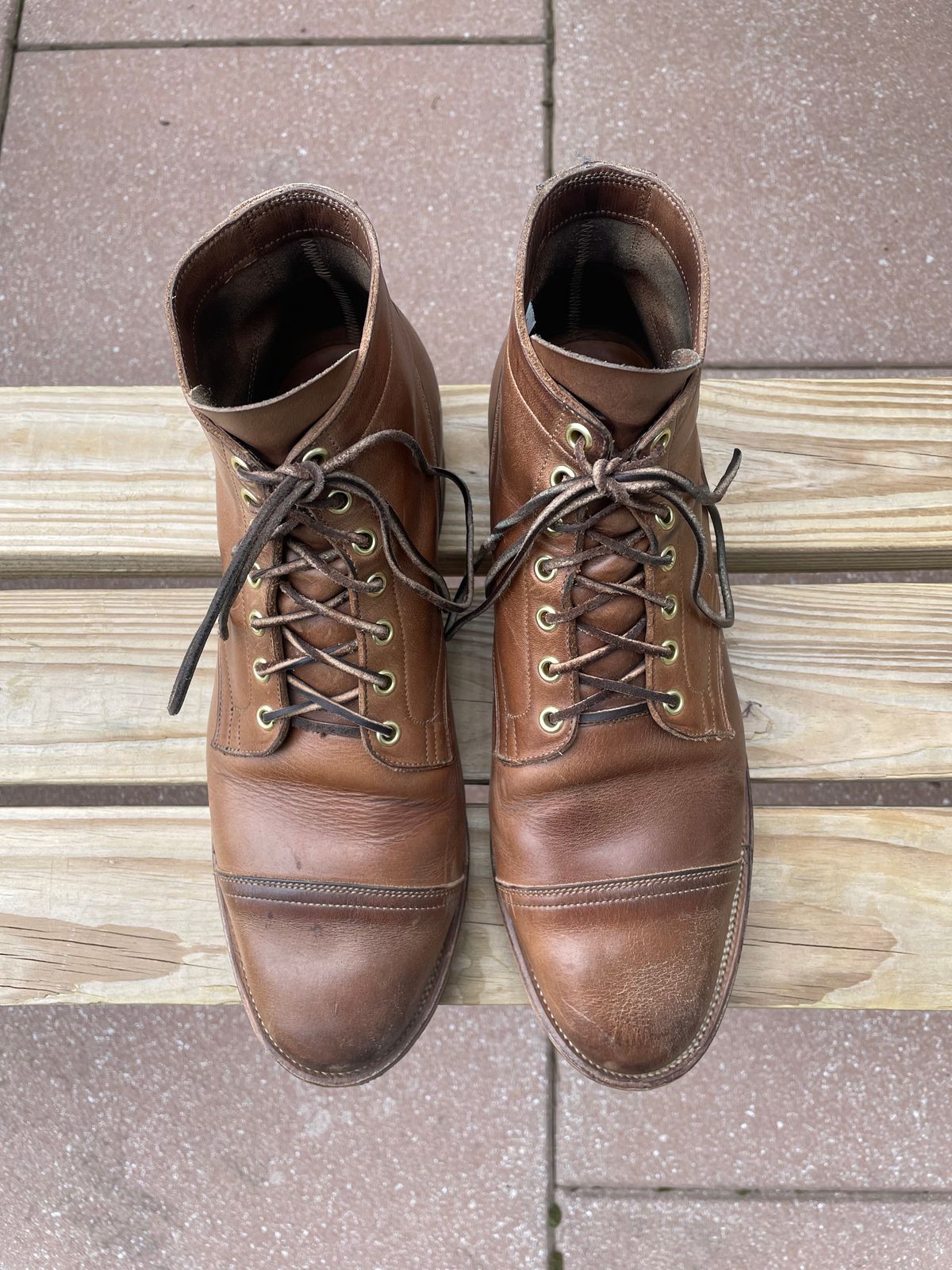 Photo by Ata_Deniz on April 5, 2023 of the Viberg Service Boot in Horween Natural Chromexcel.