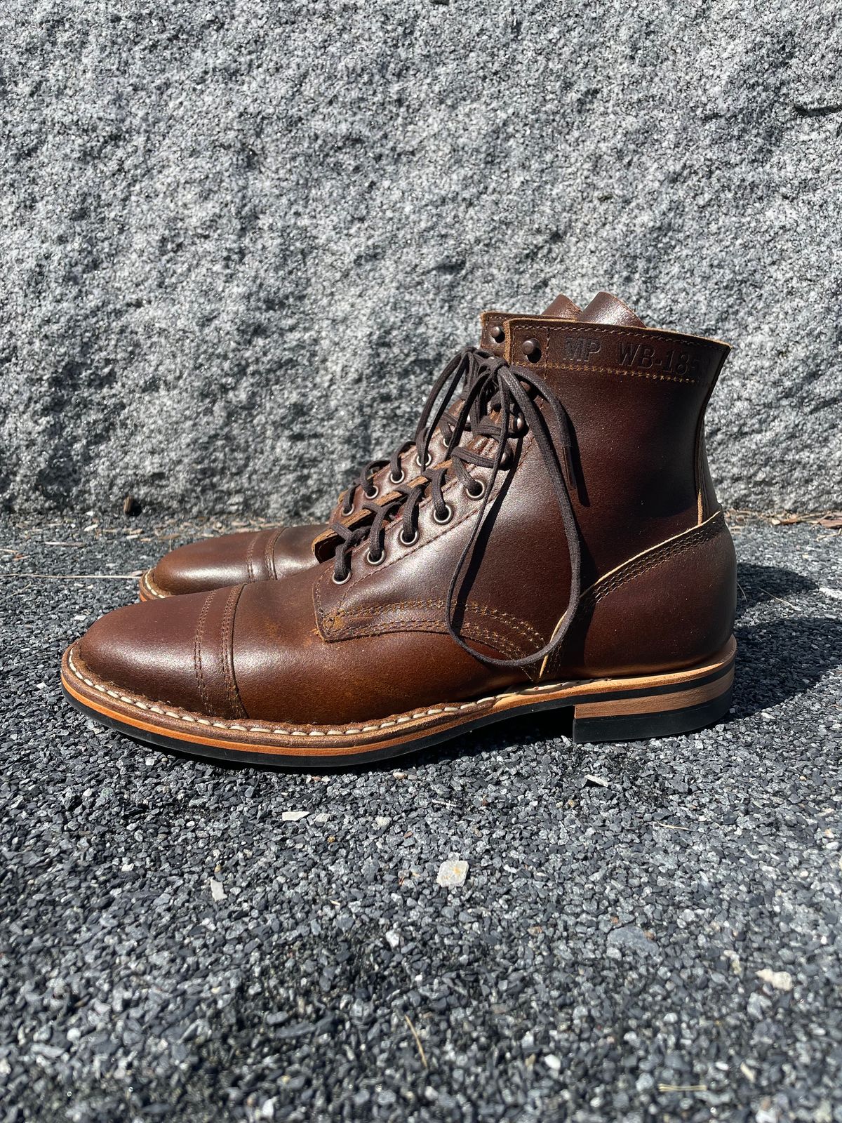 Photo by Ata_Deniz on October 1, 2023 of the White's MP-Sherman Toe Cap in Horween Cinnamon Waxed Flesh.