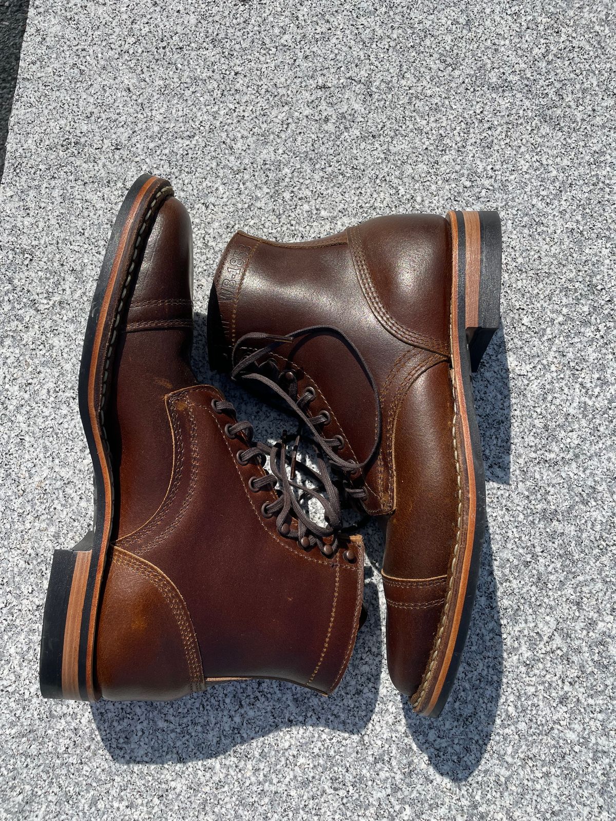 Photo by Ata_Deniz on October 1, 2023 of the White's MP-Sherman Toe Cap in Horween Cinnamon Waxed Flesh.