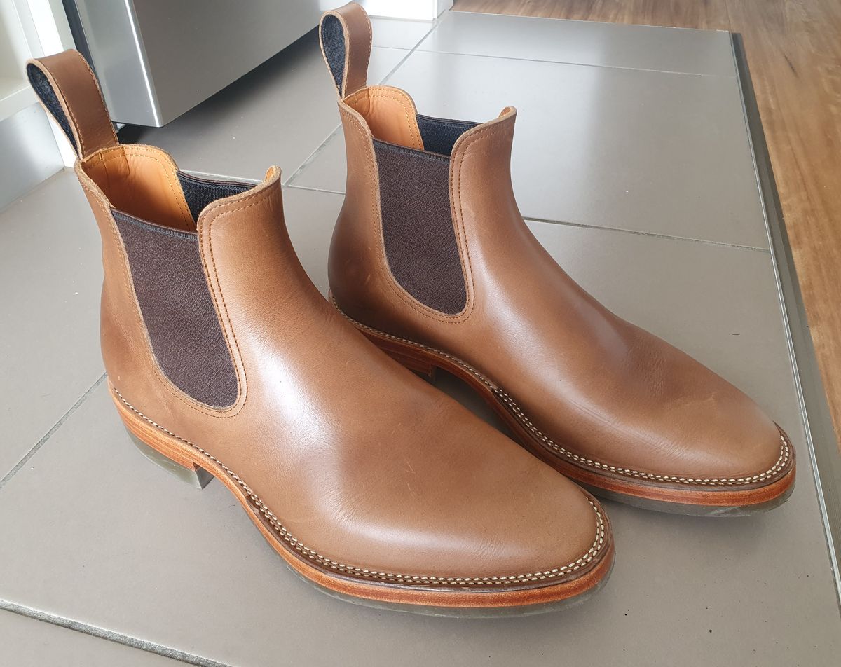 Photo by more_boots_please on February 2, 2023 of the Benzein The Seventh Chelsea Boot in Horween Natural Chromexcel.