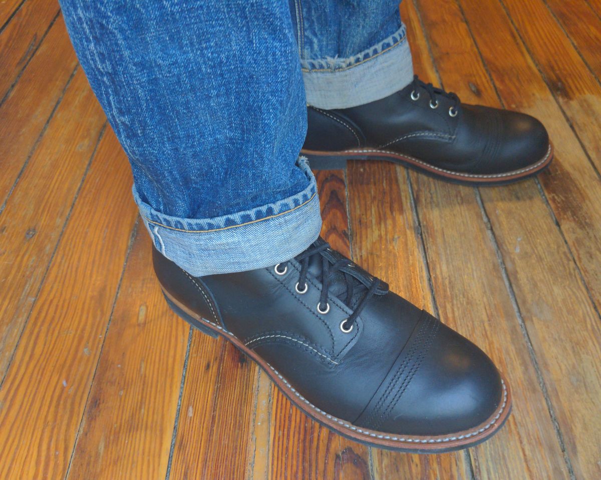 Photo by SachiSan on November 6, 2023 of the Red Wing Iron Ranger in S.B. Foot Black Harness.