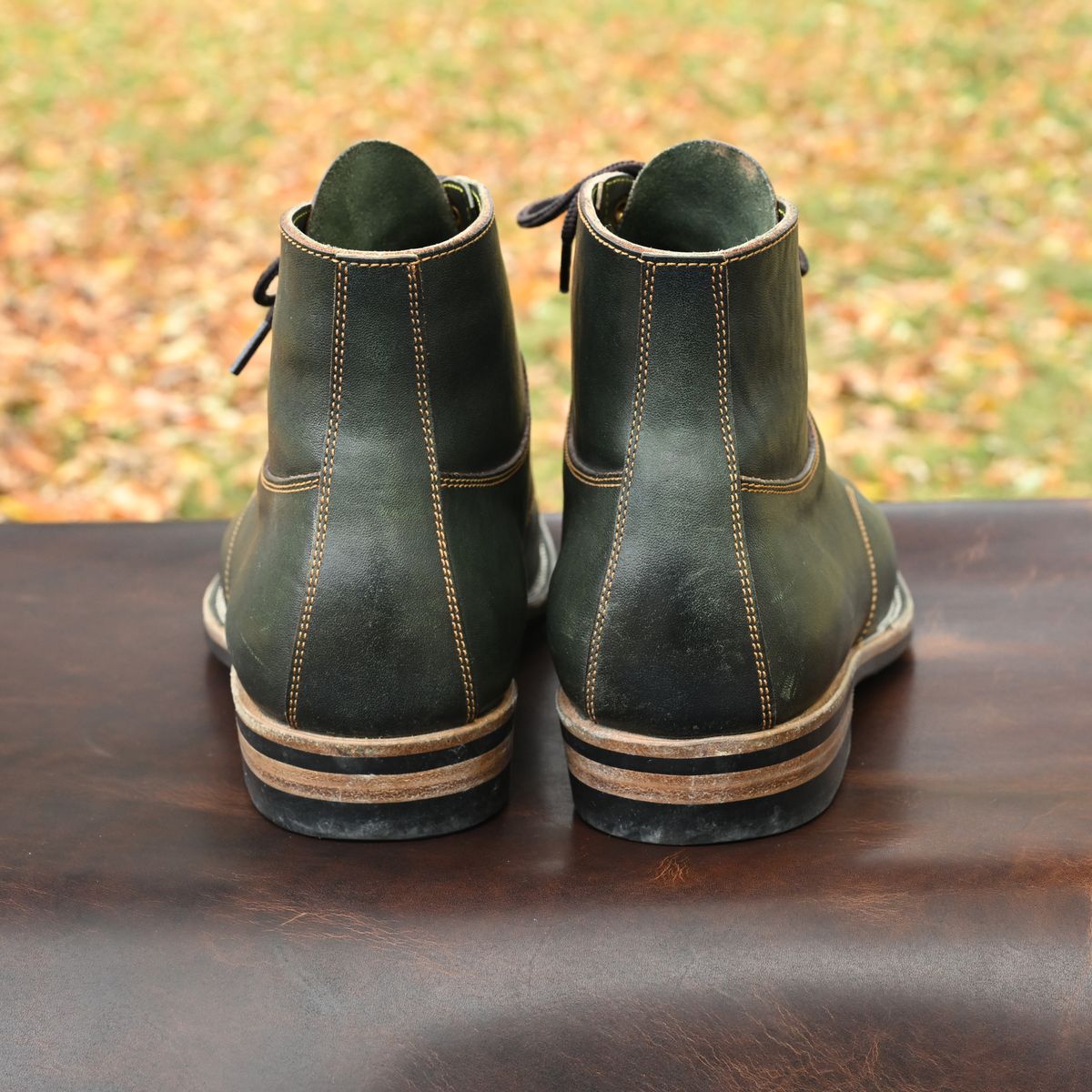Photo by pink on November 4, 2025 of the Østmo x Iron Boots Drop 12: Type I in Maryam Dark Green Hand-Dyed Horsehide.