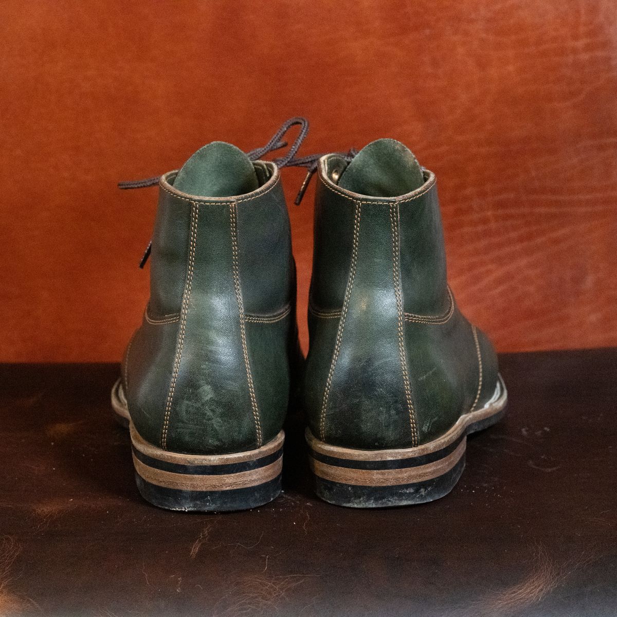 Photo by pink on December 5, 2025 of the Østmo x Iron Boots Drop 12: Type I in Maryam Dark Green Hand-Dyed Horsehide.