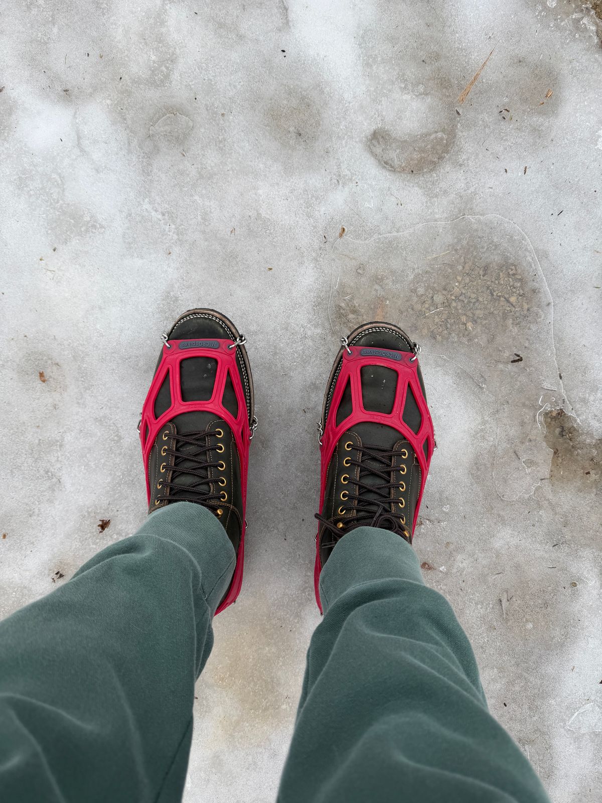 Photo by pink on December 25, 2025 of the Østmo x Iron Boots Drop 12: Type I in Maryam Dark Green Hand-Dyed Horsehide.