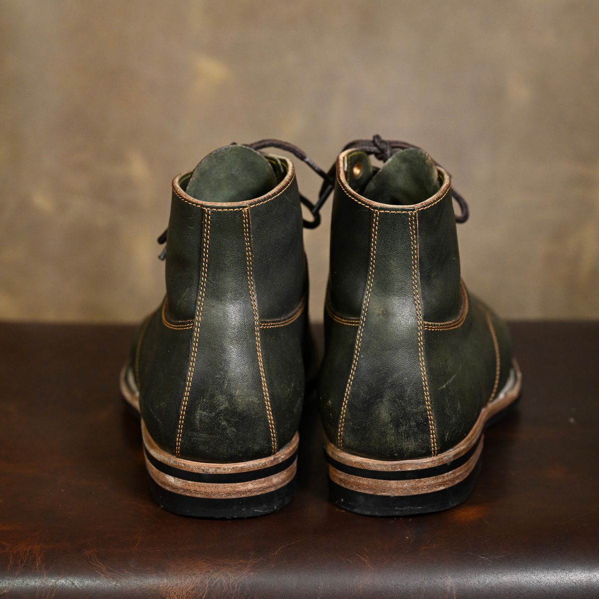Photo by pink on February 5, 2026 of the Østmo x Iron Boots Drop 12: Type I in Maryam Dark Green Hand-Dyed Horsehide.