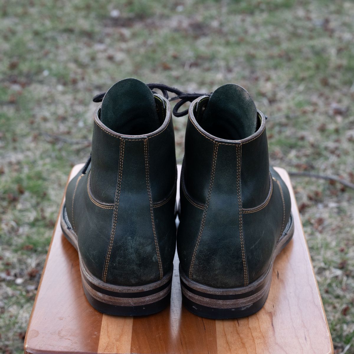 Photo by pink on March 28, 2026 of the Østmo x Iron Boots Drop 12: Type I in Maryam Dark Green Hand-Dyed Horsehide.