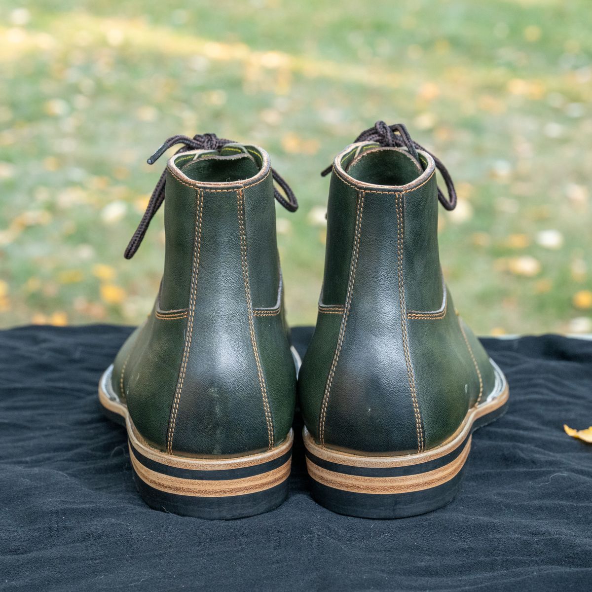Photo by pink on October 3, 2025 of the Østmo x Iron Boots Drop 12: Type I in Maryam Dark Green Hand-Dyed Horsehide.