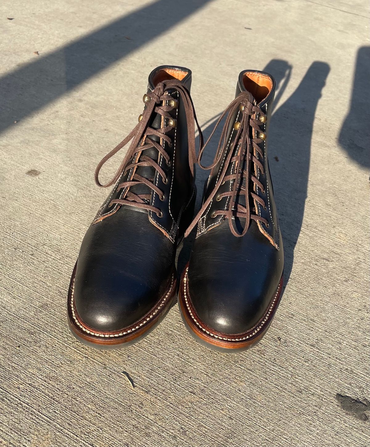 Photo by artlines04 on October 8, 2023 of the Caswell Boot Company Lisbon in Horween Black Chromexcel.