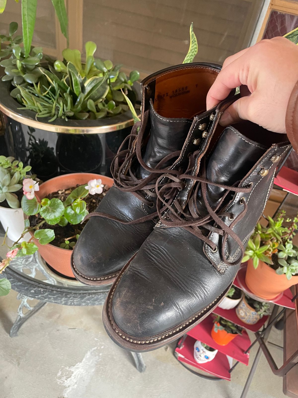 Photo by artlines04 on December 5, 2023 of the Caswell Boot Company Lisbon in Horween Black Chromexcel.
