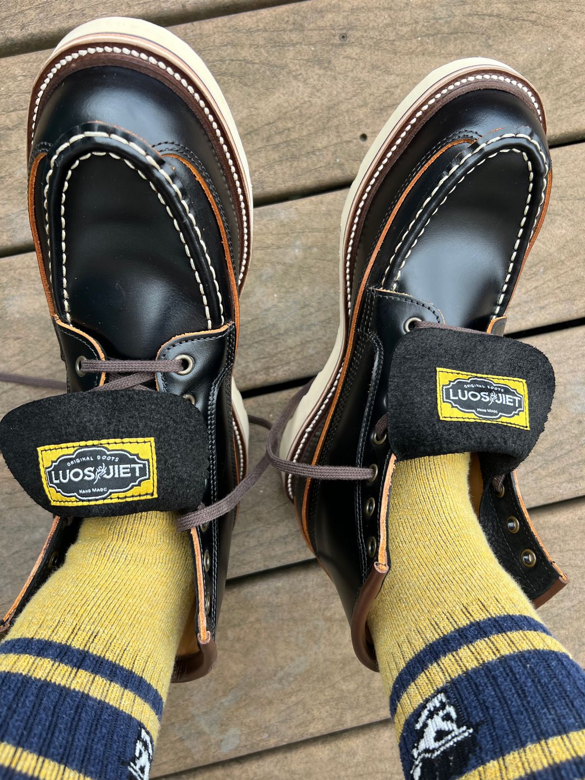 Photo by kenyhaves on October 1, 2024 of the Luosjiet Rural Moctoe Boot in Black Teacore OTA cowhide.