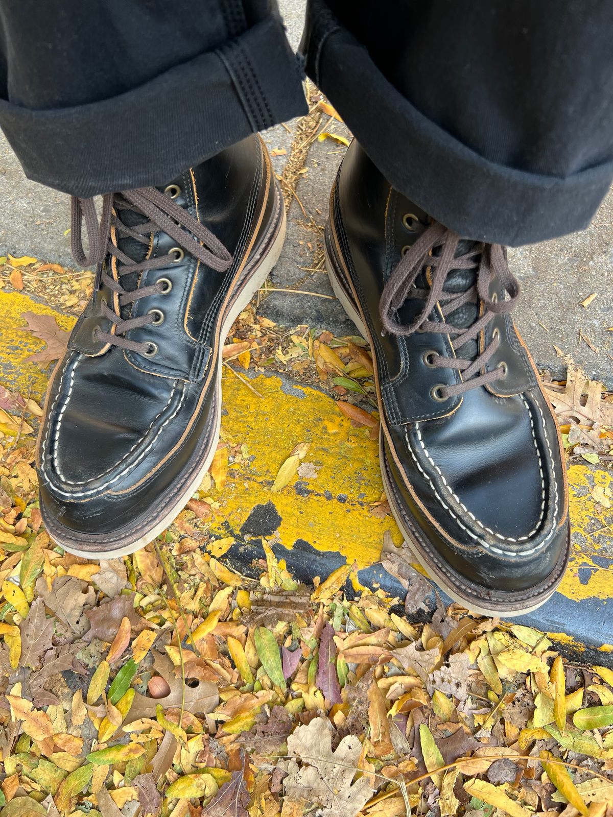 Photo by kenyhaves on November 4, 2024 of the Luosjiet Rural Moctoe Boot in Black Teacore OTA cowhide.