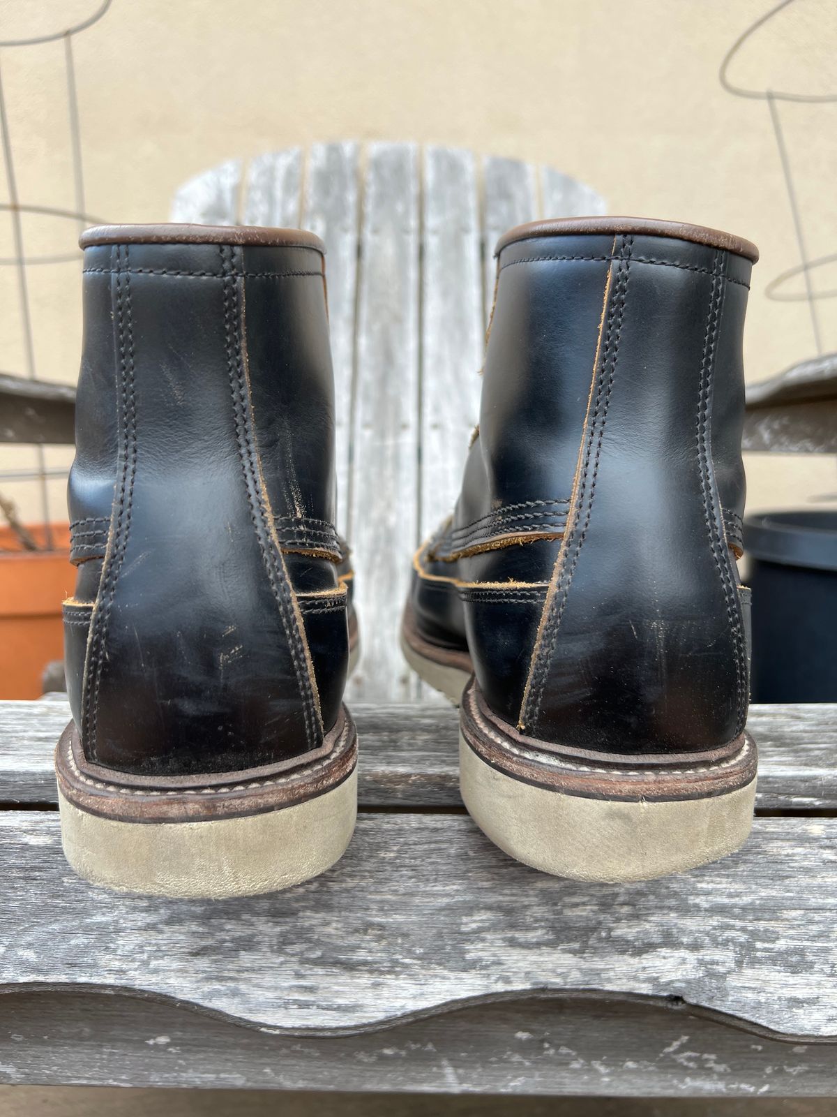 Photo by kenyhaves on March 1, 2025 of the Luosjiet Rural Moctoe Boot in Black Teacore OTA cowhide.