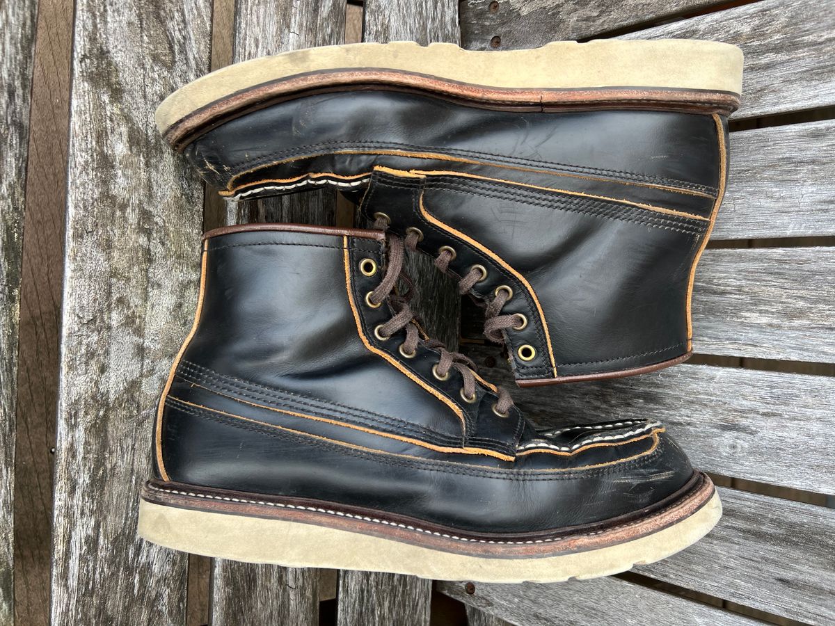 Photo by kenyhaves on March 1, 2025 of the Luosjiet Rural Moctoe Boot in Black Teacore OTA cowhide.