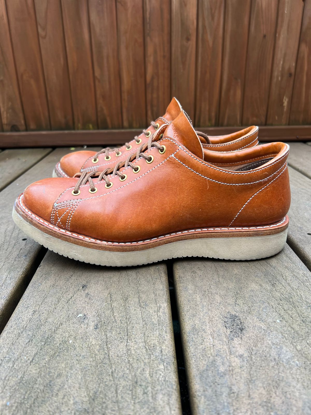 Photo by kenyhaves on November 1, 2022 of the Zerrows Boneakers Low in Light Brown Douglas.