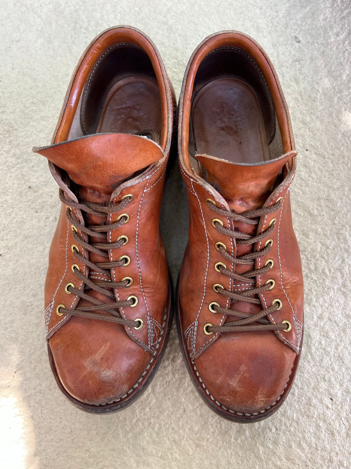 Photo by kenyhaves on December 2, 2022 of the Zerrows Boneakers Low in Light Brown Douglas.