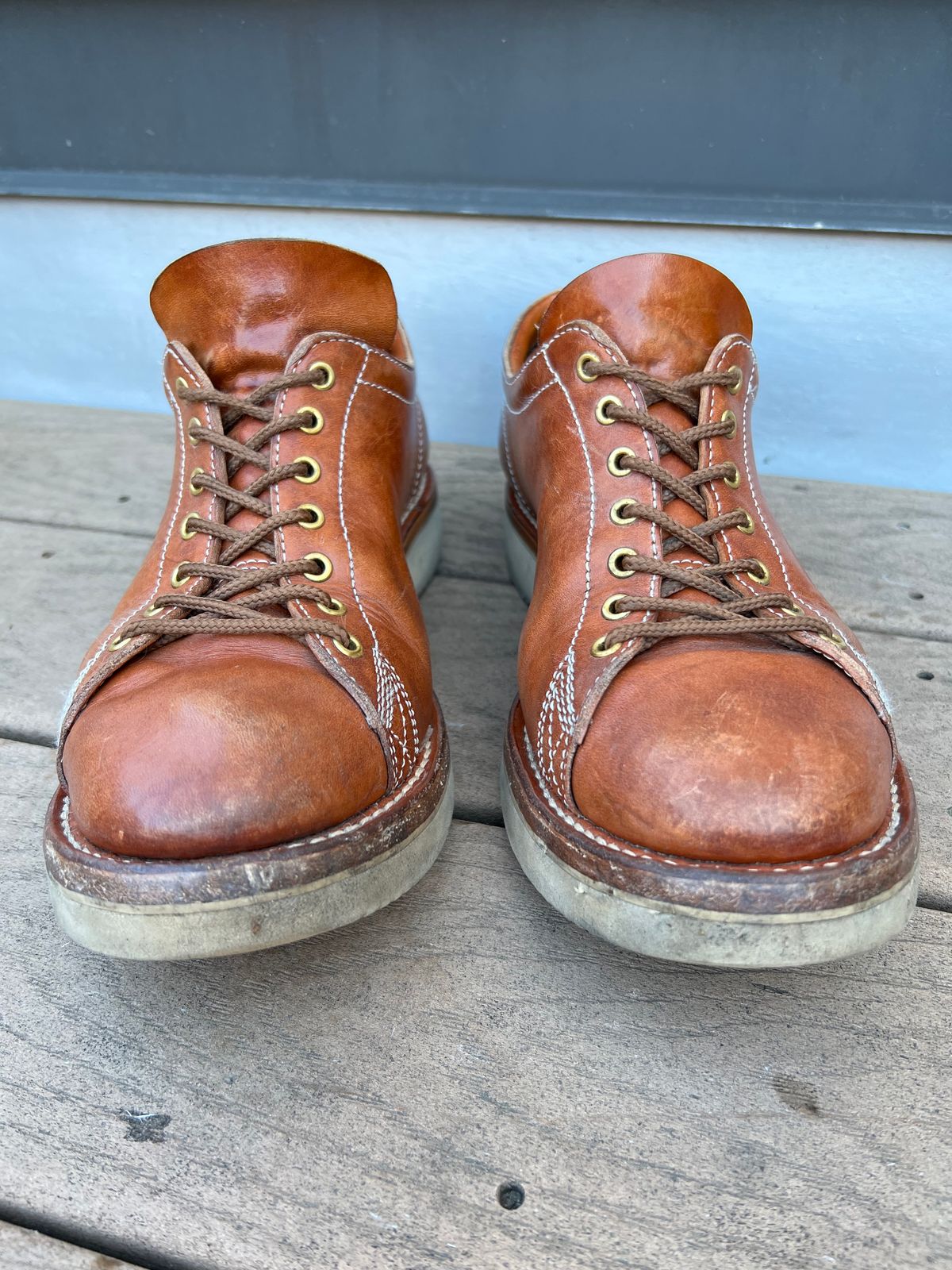 Photo by kenyhaves on January 1, 2023 of the Zerrows Boneakers Low in Light Brown Douglas.
